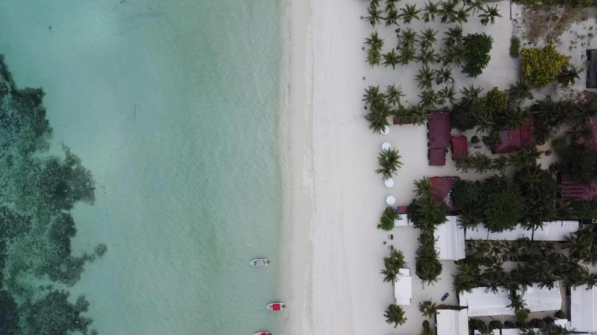 Beach Placid Resort Powered By Cocotel Ocoy Exterior photo