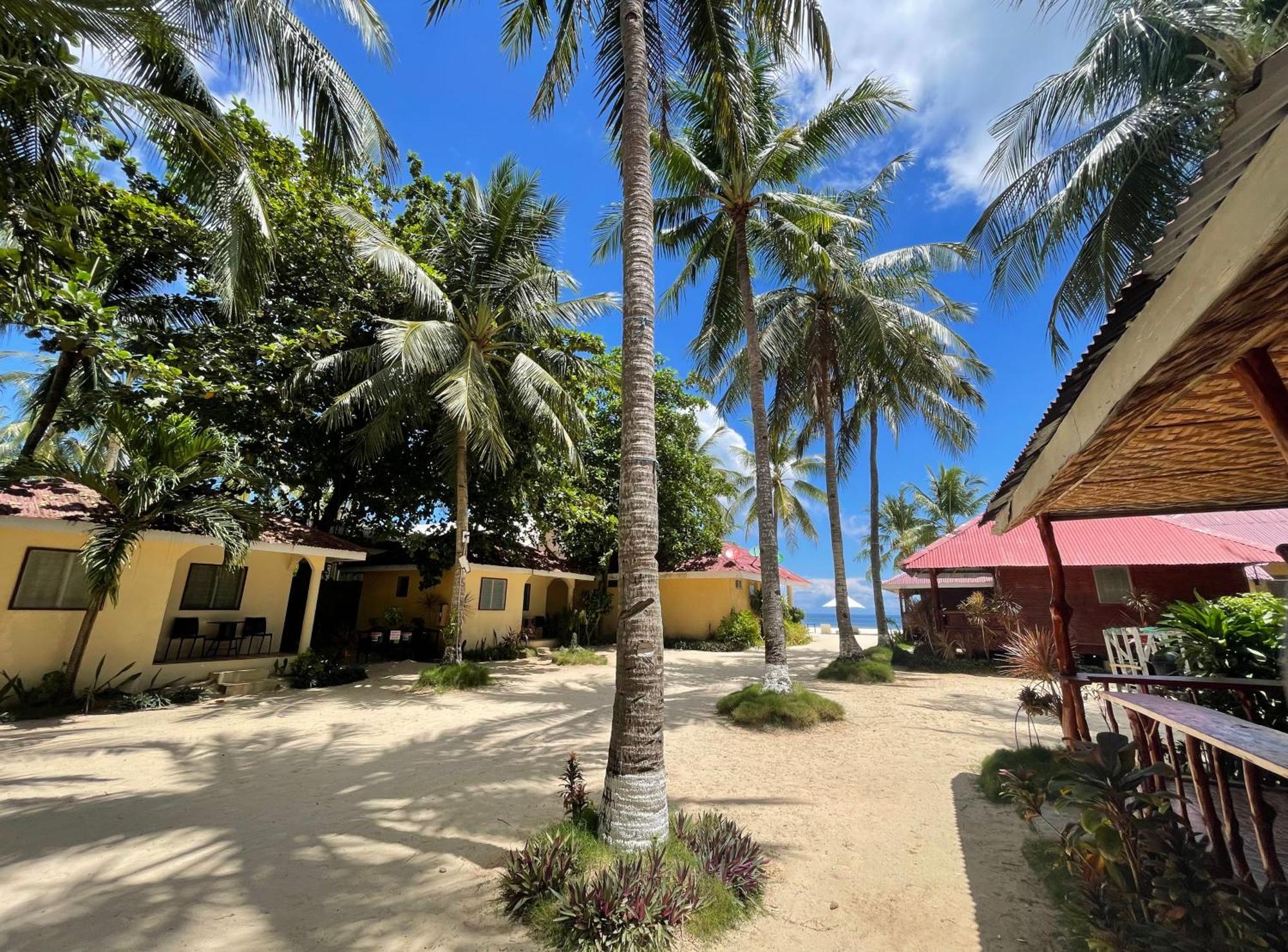 Beach Placid Resort Powered By Cocotel Ocoy Exterior photo